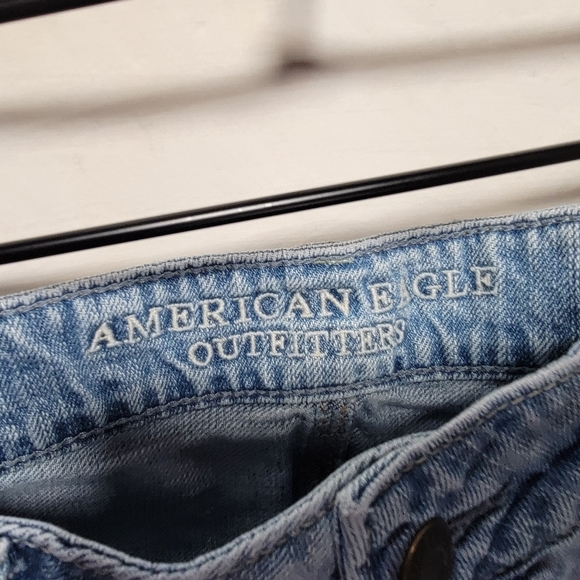 American Eagle Outfitters Light Blue Size 10 Distressed Shorts In Great Shape! - Picture 3 of 9